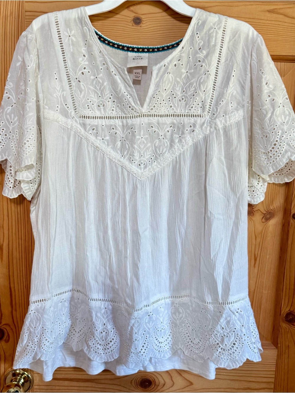 Knox Rose White Eyelet V-Neck Boho Tunic